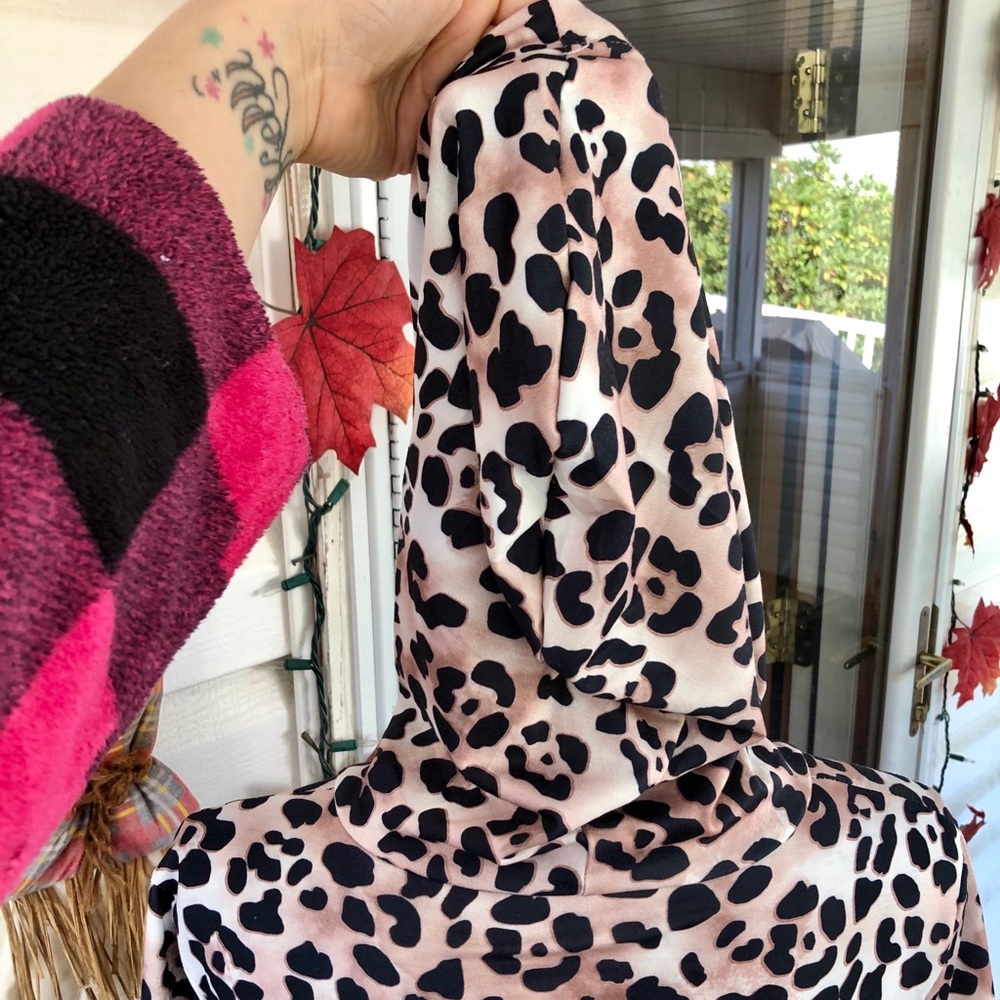🍃LAST 1 Md💕NWT Colorblock Leopard Print Hoodie💕 - Picture 16 of 16